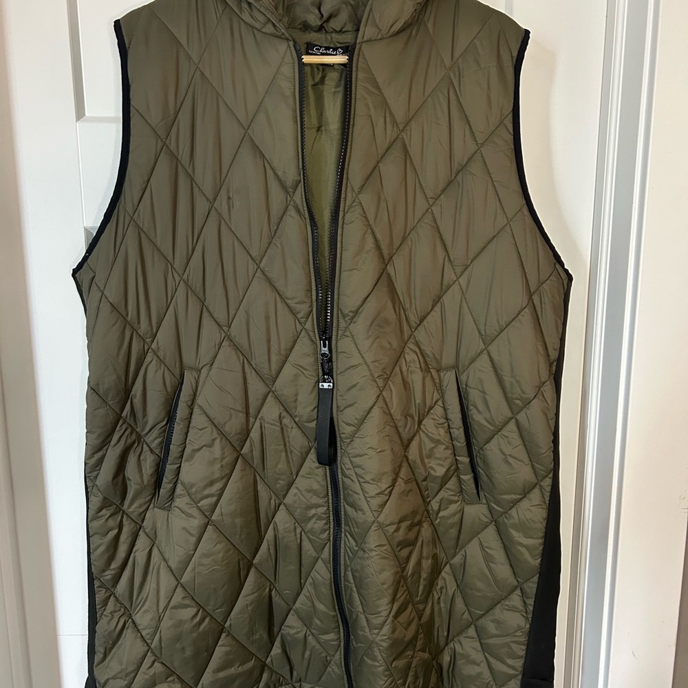 Green long puffer vest